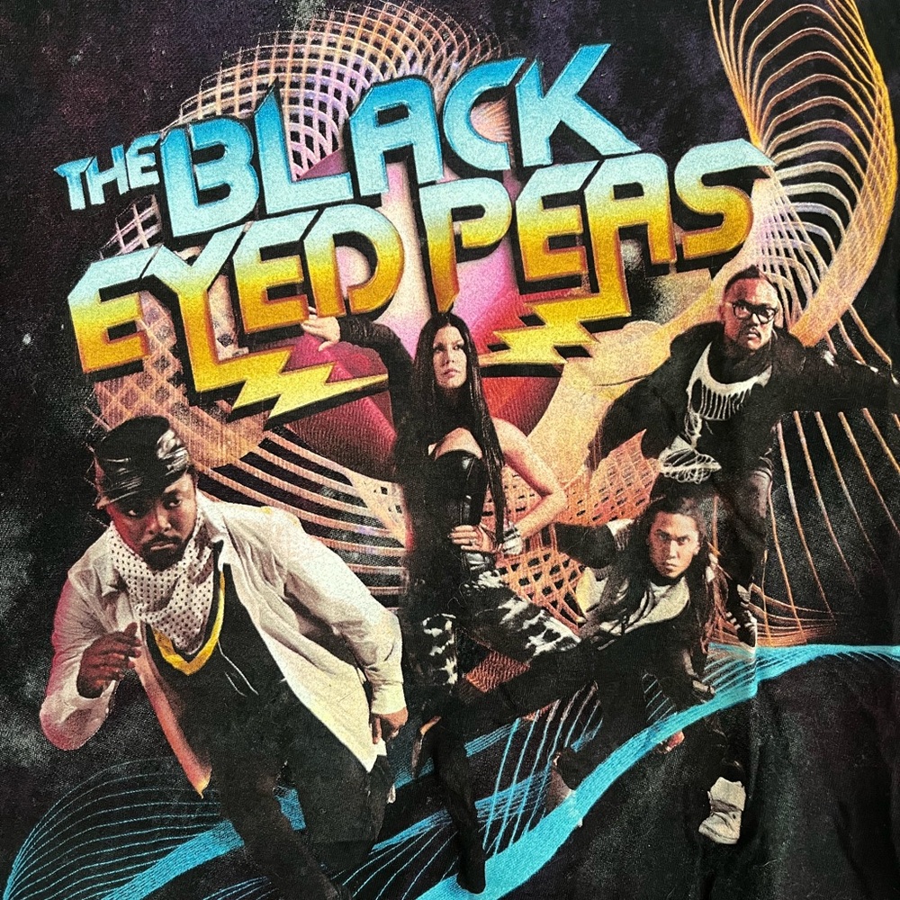 The Black Eyed Peas Graphic Official Concert T-Shirt Medium dates on back